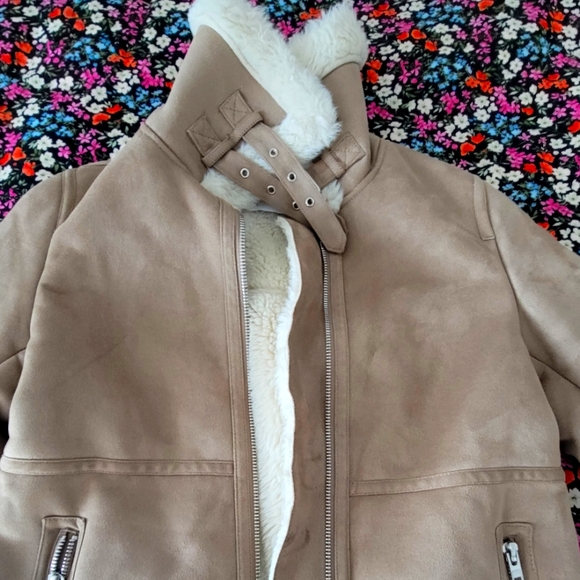 Coat - Picture 5 of 9